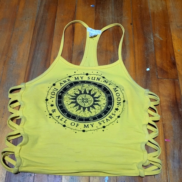 Zodiac wheel crop top - Picture 1 of 1